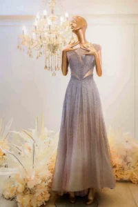 高腰 A-Line 媽媽禮服推薦：修飾小腹與腰腹線條的顯瘦版型，打造主婚人優雅比例