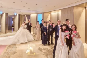 台北桃園媽媽禮服推薦：穿得隆重得體，是主婚人對婚禮全場賓客最深的尊重